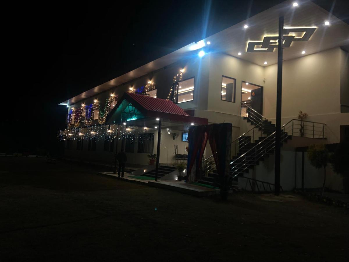 Nakshatra Resort Kunihar Kültér fotó
