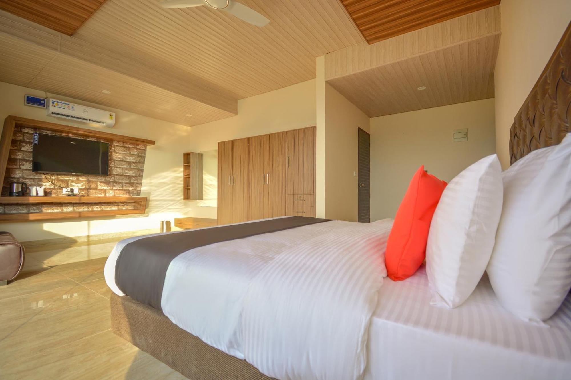 Nakshatra Resort Kunihar Kültér fotó